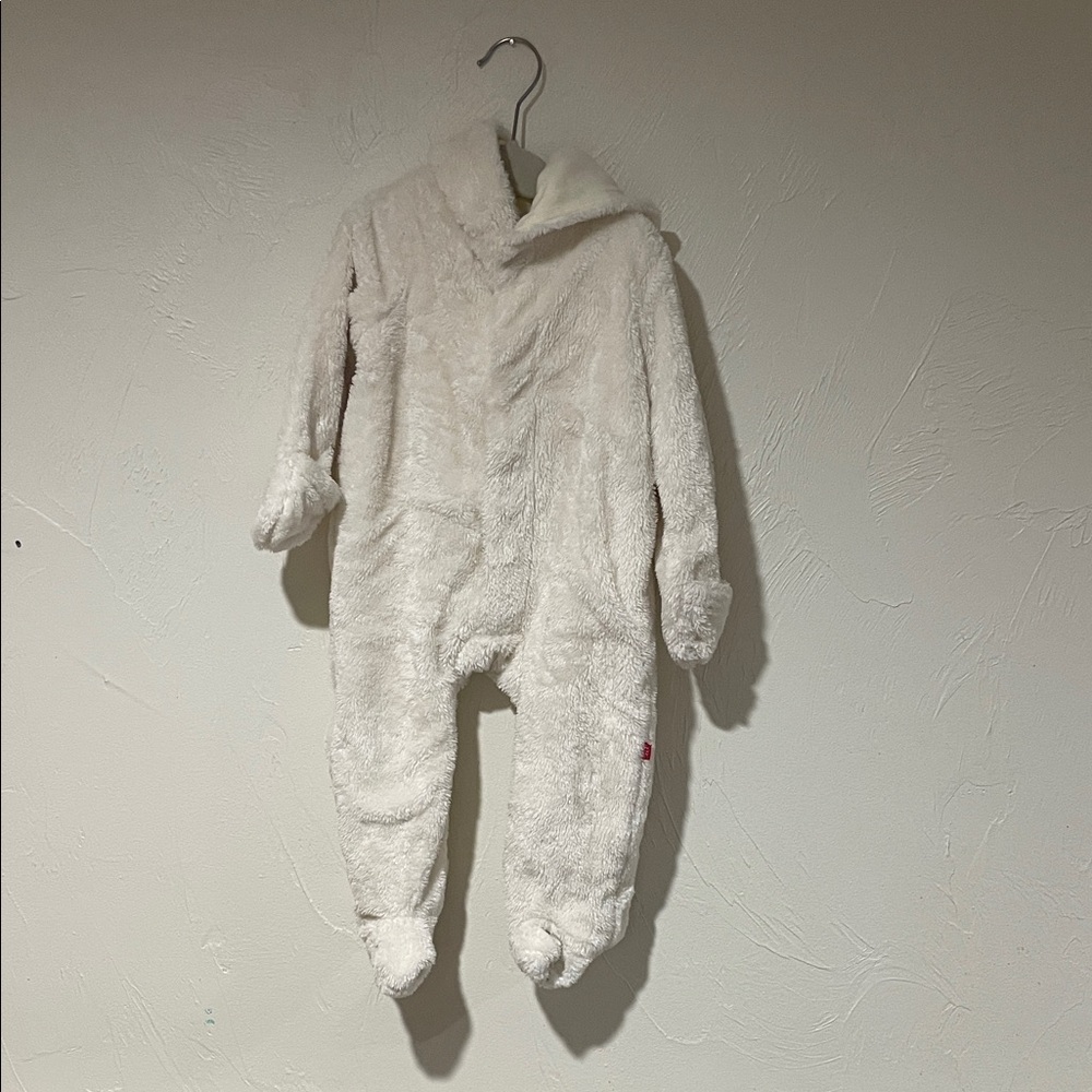 Magnetic Me Cream Fleece baby bunting pram